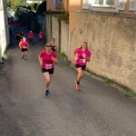 Filles qui courent pour Octobre Rose Oloron